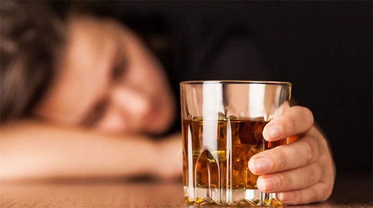 服用薄力士飲酒的潛在風險與危害